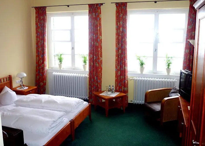 Cafe Restaurant Johannisberg Guest house 2*